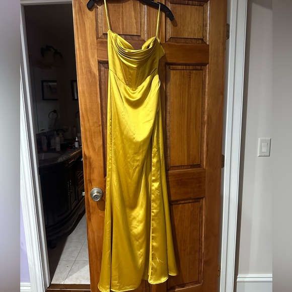 Cinderella Divine silk corset dress/marigold/size 2 - Picture 4 of 5